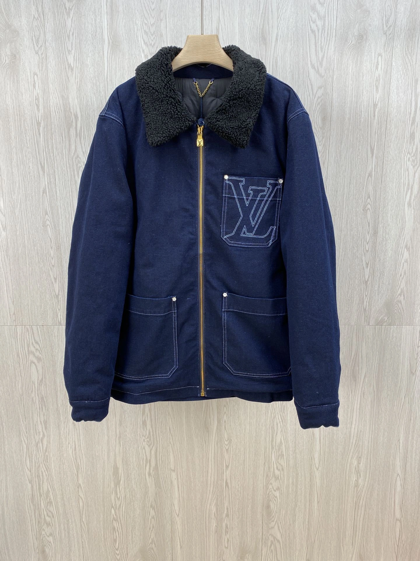 wg.luxury- 8V oversized item:D-F409L2324
